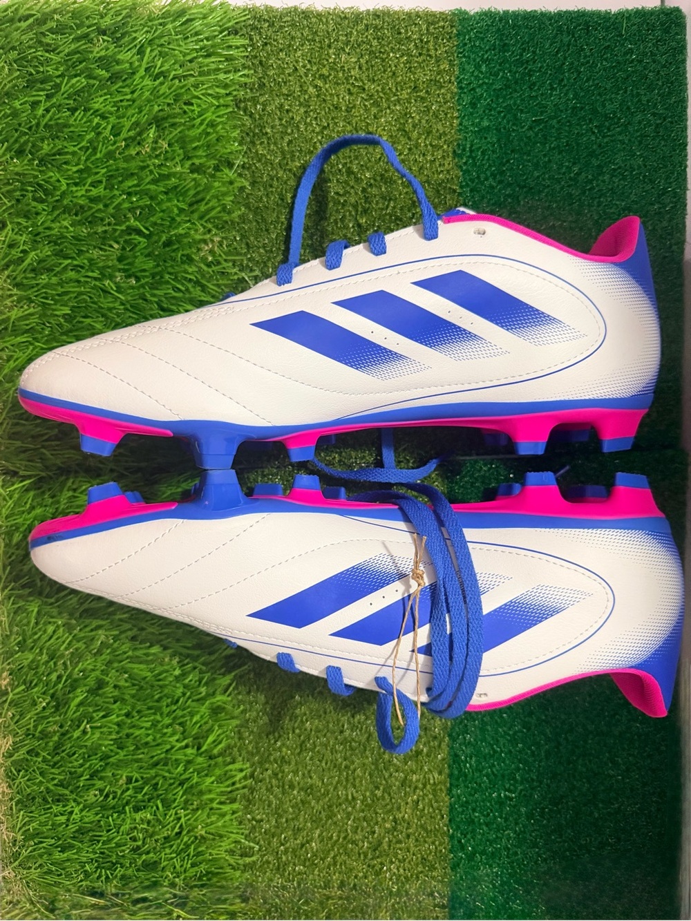 adidasWhite Soccer Cleats with Blue StripesandPinkTrim/(Brand New;no tags no box